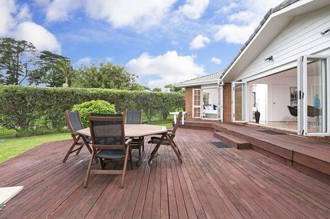 Photo of property in 22 Lochend Place, Highland Park, Auckland, 2010