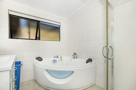 Photo of property in 16 Muirfield Street, Wattle Downs, Auckland, 2103