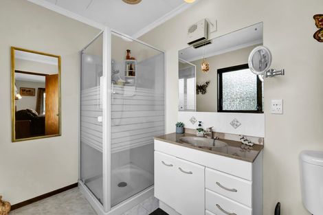 Photo of property in 18 Onaero Beach Road, Onaero, Waitara, 4383