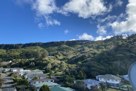 Photo of property in 37 Olivia Crescent, Tawa, Wellington, 5028