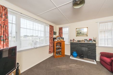 Photo of property in 28 Raupo Street, Castlecliff, Whanganui, 4501