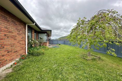 Photo of property in 11 Cottle Heath Close, Manor Park, Lower Hutt, 5019