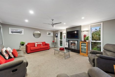 Photo of property in 18 Cranwell Place, Hillcrest, Hamilton, 3216