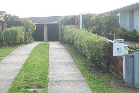 Photo of property in 38 Callender Terrace, Paraparaumu Beach, Paraparaumu, 5032