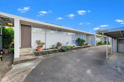 Photo of property in 2/127 Seabrook Avenue, New Lynn, Auckland, 0600