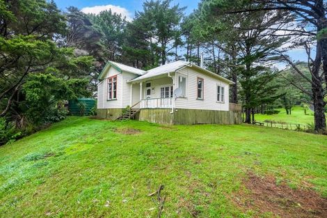 Photo of property in 29 Te Henga Road, Waitakere, Auckland, 0781