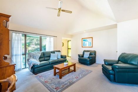 Photo of property in 2/3 Killarney Avenue, Torbay, Auckland, 0630