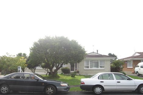 Photo of property in 43 Tupaki Place, Pakuranga Heights, Auckland, 2010