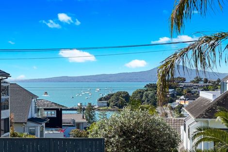 Photo of property in 4 Takutai Avenue, Bucklands Beach, Auckland, 2012
