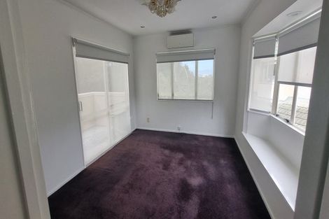 Photo of property in 2/42 De Havilland Drive, Goodwood Heights, Auckland, 2105