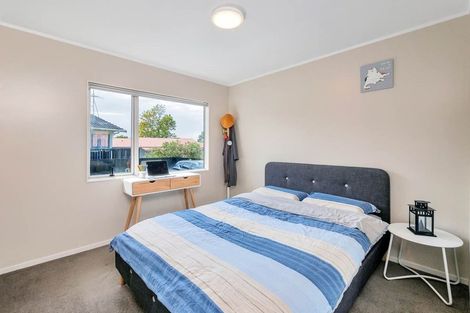 Photo of property in 92 Glendene Avenue, Glendene, Auckland, 0602