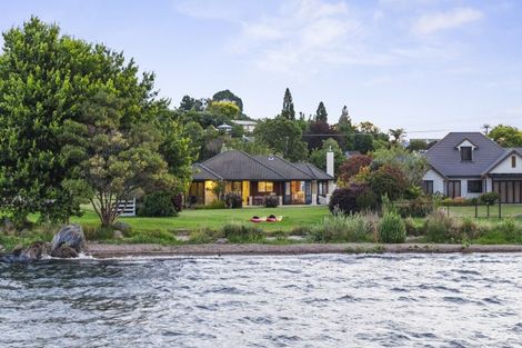 Photo of property in 20 Gemini Place, Kawaha Point, Rotorua, 3010