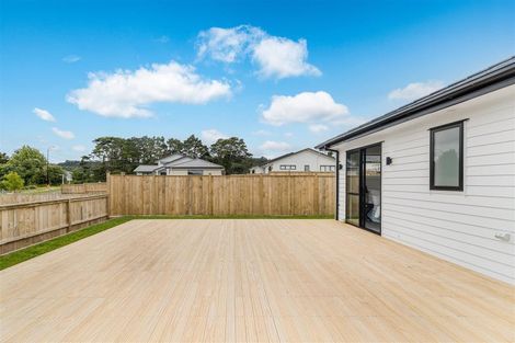 Photo of property in 22 Lewis Younie Road, Kumeu, 0810