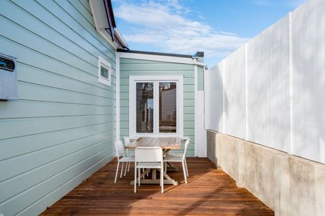 Photo of property in 143 Kenmure Road, Kenmure, Dunedin, 9011