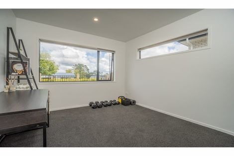 Photo of property in 30 Accolage Boulevard, Kumeu, 0810