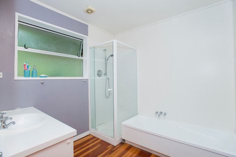 Photo of property in 27 Seddon Crescent, Whataupoko, Gisborne, 4010