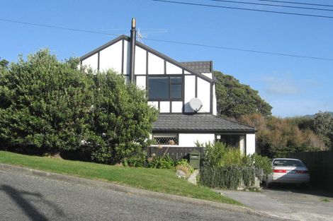 Photo of property in 14 John Street, Titahi Bay, Porirua, 5022