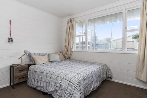 Photo of property in 22 Karewa Parade, Papamoa Beach, Papamoa, 3118