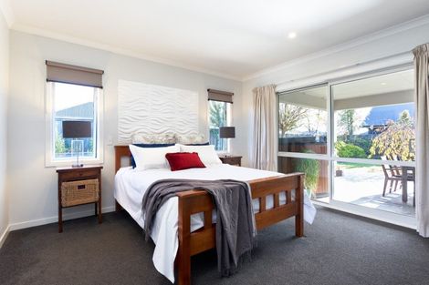 Photo of property in 12 Percy Berry Place, Havelock North, 4130