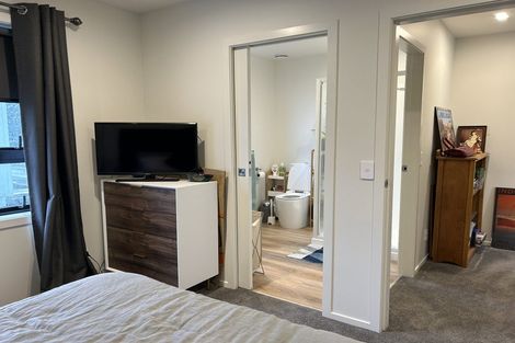 Photo of property in 2/92 Oxford Terrace, Epuni, Lower Hutt, 5011