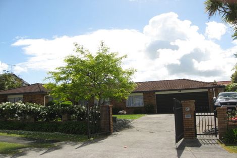 Photo of property in 9 Chippewa Place, Conifer Grove, Takanini, 2112