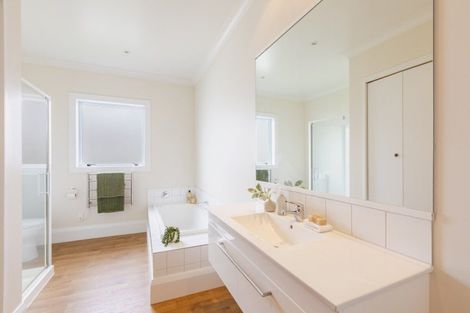 Photo of property in 59 Ferry Road, Clive, 4102