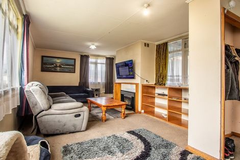 Photo of property in 9 Temuera Street, Otaki, 5512