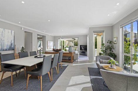 Photo of property in 90 Memorial Avenue, Ilam, Christchurch, 8053