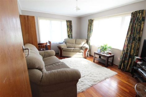 Photo of property in 4 Moeraki Road, Maoribank, Upper Hutt, 5018