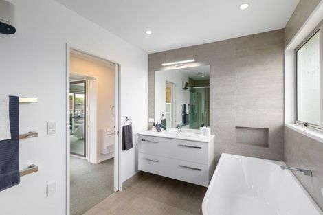 Photo of property in 42 Crofton Road, Harewood, Christchurch, 8051