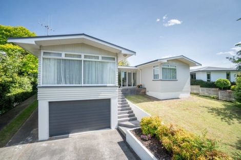 Photo of property in 36 Churchill Avenue, Hokowhitu, Palmerston North, 4410