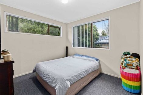 Photo of property in 22 Peterhouse Place, West Harbour, Auckland, 0618
