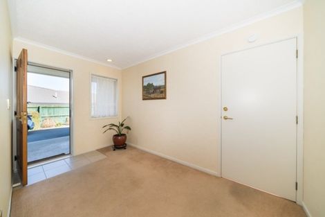 Photo of property in 8 Shakespeare Way, Kelvin Grove, Palmerston North, 4414