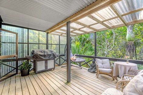 Photo of property in 23 Punga Place, Whitianga, 3510