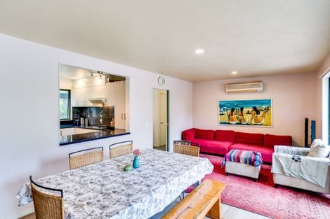 Photo of property in 7 Albert Street, Clive, 4102