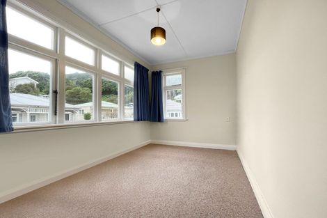 Photo of property in 8 Rixon Grove, Mount Victoria, Wellington, 6011