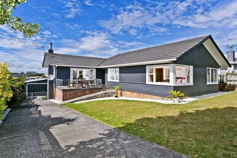 Photo of property in 13 Bruce Road, Glenfield, Auckland, 0629