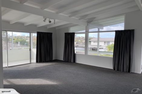 Photo of property in 5 Knightsbridge Drive, Forrest Hill, Auckland, 0620