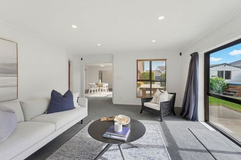 Photo of property in 52 Valecrest Avenue, Parklands, Christchurch, 8083