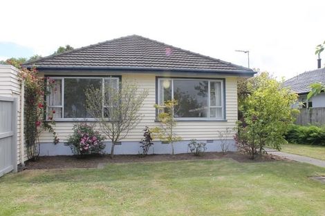 Photo of property in 15 Grimseys Road, Redwood, Christchurch, 8051