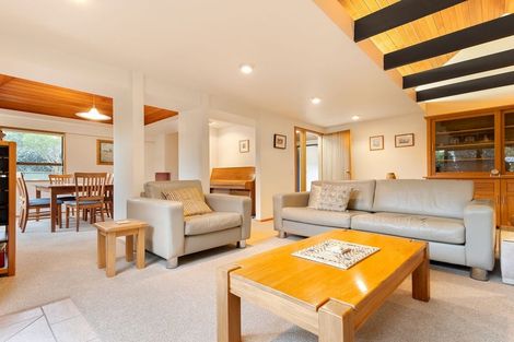 Photo of property in 10 Edgewater Street, Waikanae, 5036