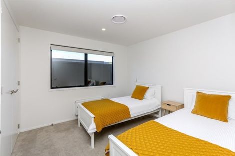 Photo of property in 70 Links Drive, Waiwhakaiho, New Plymouth, 4312