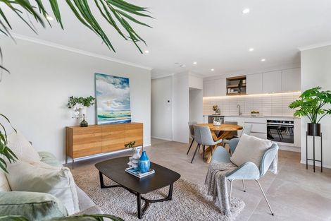 Photo of property in 3/2 Te Rito Road, Hobsonville, Auckland, 0616