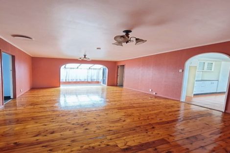 Photo of property in 51 Clevedon Road, Papakura, 2110