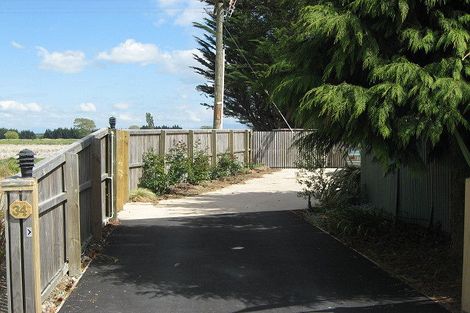 Photo of property in 34 Kiwi Avenue, Waikuku Beach, 7473