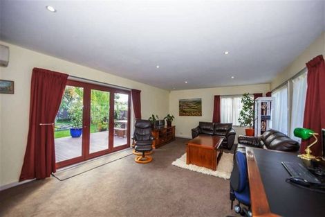 Photo of property in 51 Balgay Street, Upper Riccarton, Christchurch, 8041