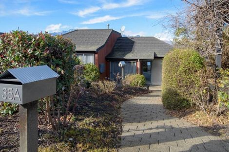 Photo of property in 35a Wynyard Crescent, Fernhill, Queenstown, 9300