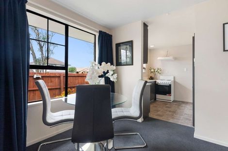 Photo of property in 1/37 Karnak Crescent, Russley, Christchurch, 8042