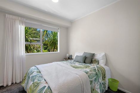Photo of property in 1/30 Wilkinson Way, Browns Bay, Auckland, 0630