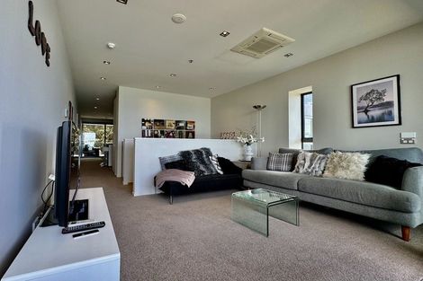 Photo of property in Patent 326 Apartments, 214s/326 Evans Bay Parade, Hataitai, Wellington, 6021